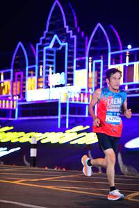 BIB: 4294
                            <button type="button" onclick="openModal(22856228)" class="btn btn-primary btn-sm float-right btn-popup" data-toggle="modal" data-target=".modal-high-quality">
                        <i class="fas fa-shopping-cart"></i> Add to Cart
                    </button>
                                            <button type="button" onclick="isThisMe(22856228, true)" class="btn btn-success btn-sm float-right btn-popup btn-isme hidden" data-toggle="tooltip" data-placement="bottom" title="นี่คือรูปของคุณใช่ไหม คลิกที่นี่เพื่อเอาเข้าอัลบั้ม">
                        <i class="fas fa-plus"></i> Add to album
                    </button>
                    <button type="button" onclick="isThisMe(22856228, false)" class="btn btn-warning btn-sm float-right btn-popup btn-isnotme hidden">
                        <i class="fas fa-ban"></i> Remove from album
                    </button>